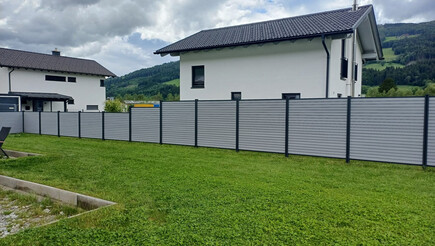 Kunststoff Sichtschutz aus dem 2024 in 9500 Villach Österreich von Zaunteam Kärnten-Mitte.